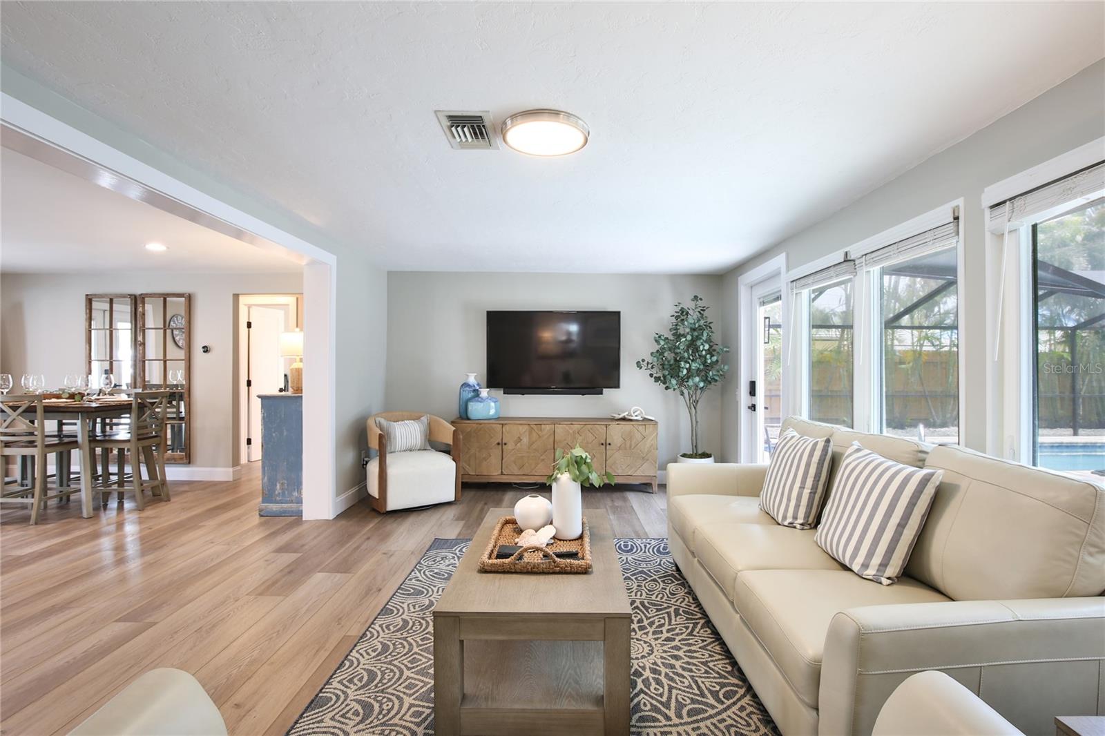 SARASOTA BEACH - Residential Lease