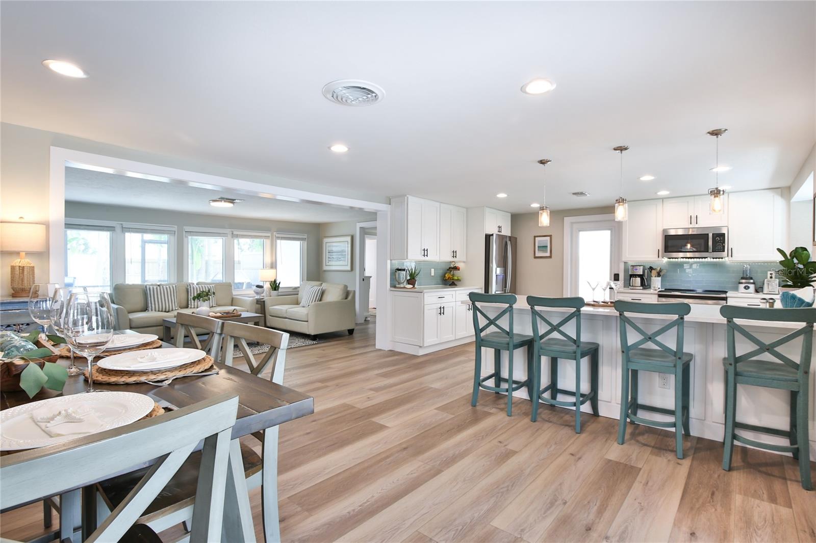 SARASOTA BEACH - Residential Lease