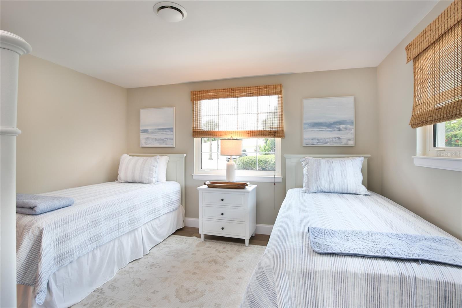 SARASOTA BEACH - Residential Lease