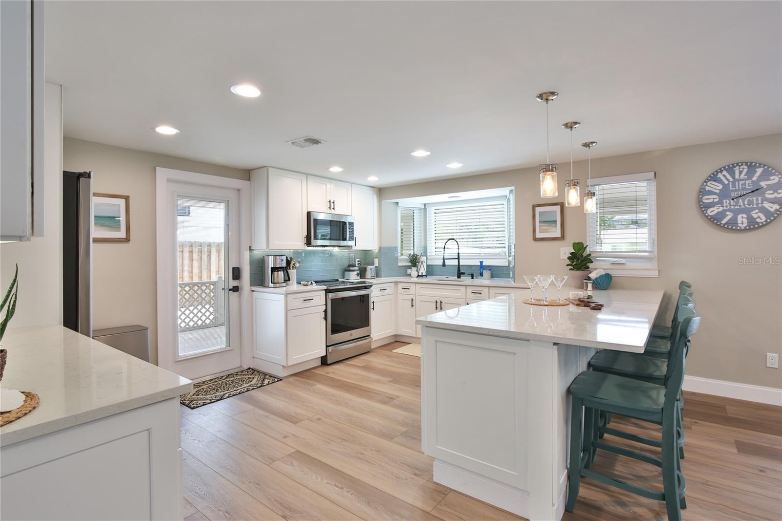 SARASOTA BEACH - Residential Lease