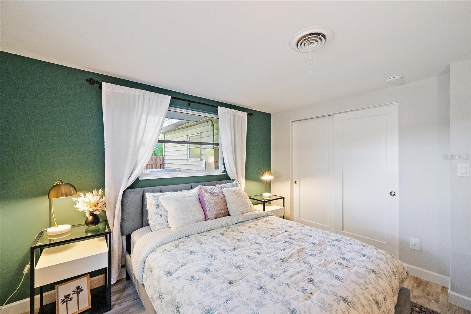 SOUTH GATE - Residential