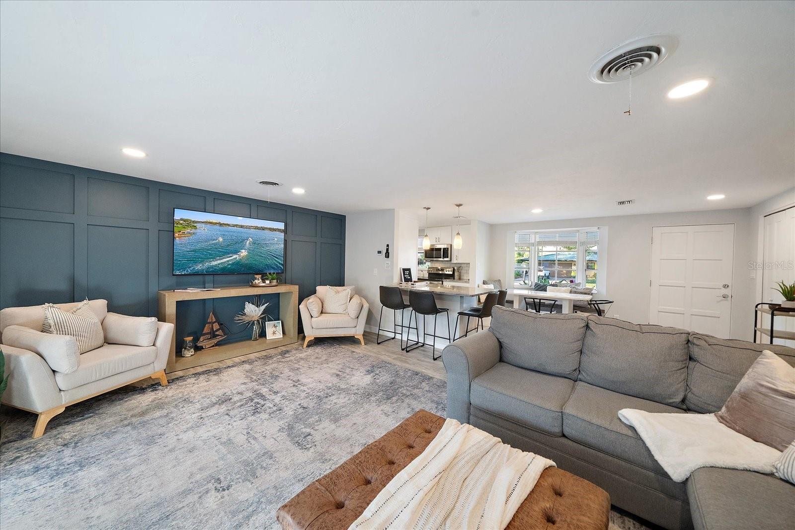 SOUTH GATE - Residential