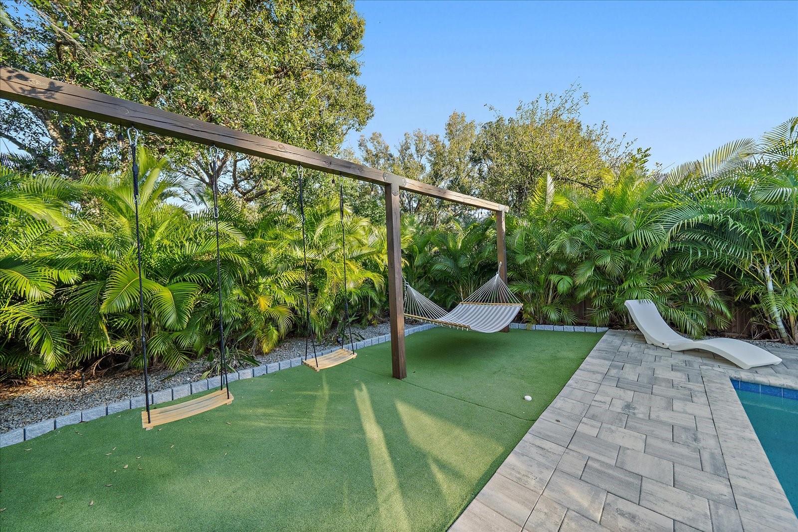 SOUTH GATE - Residential