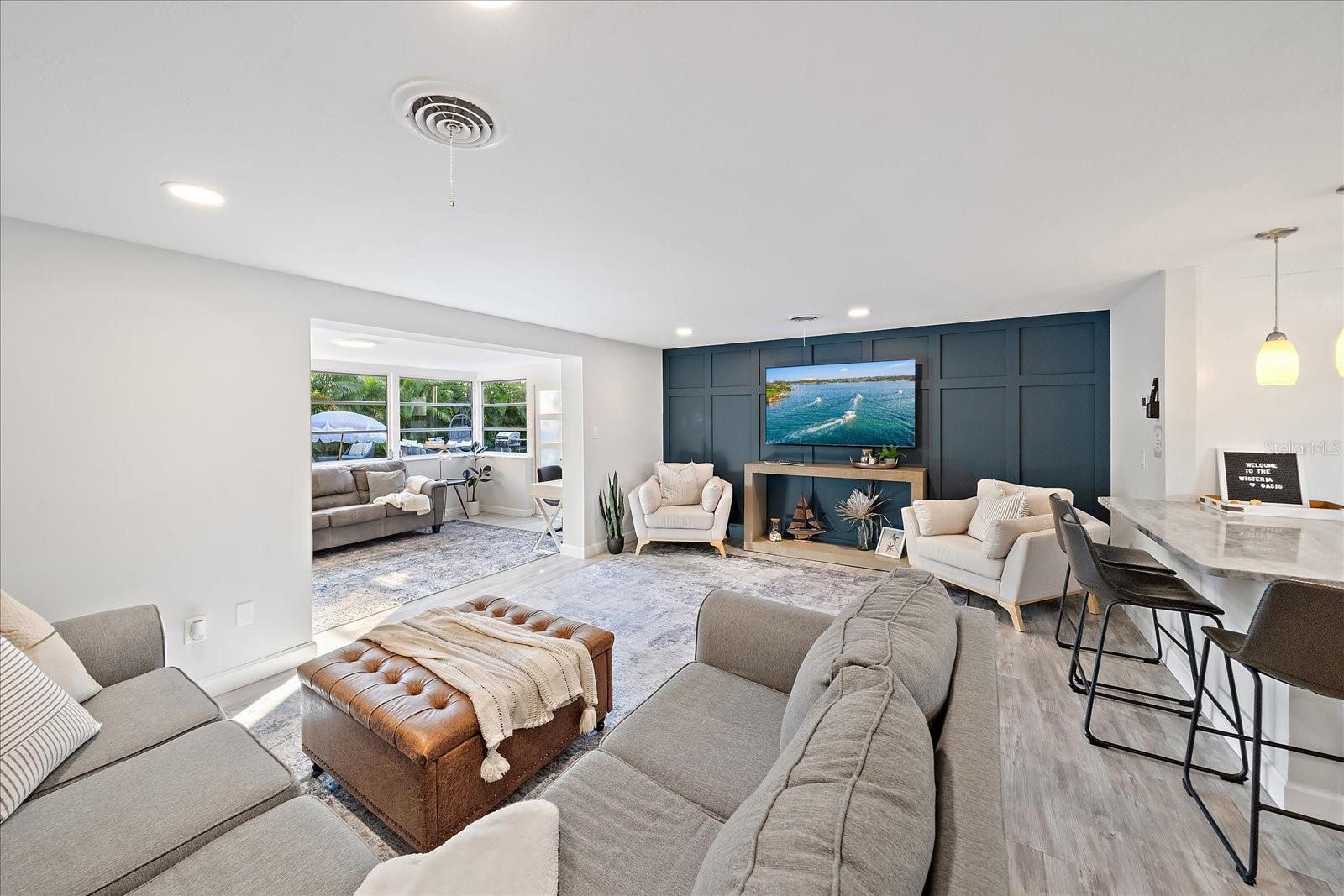 SOUTH GATE - Residential