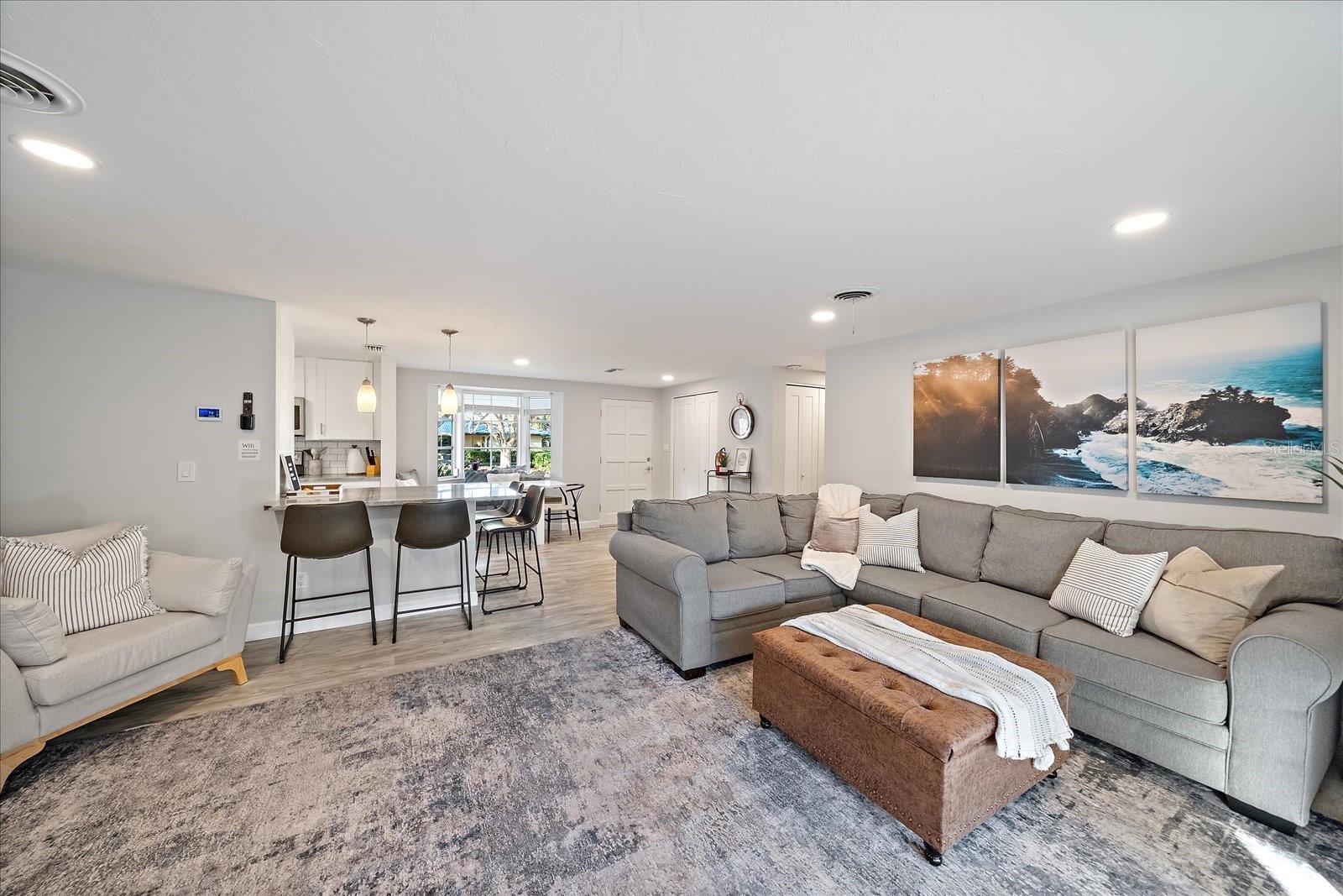 SOUTH GATE - Residential