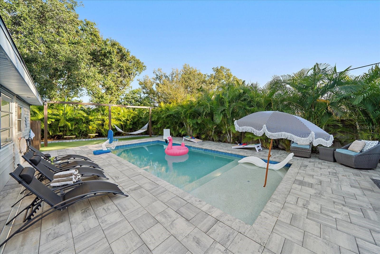 SOUTH GATE - Residential