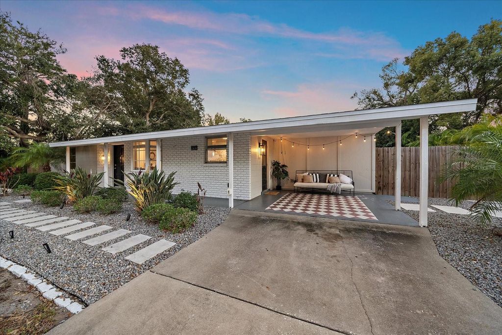 Photo of 2438 Wisteria Street, Sarasota, FL 34239 (MLS # A4682306)