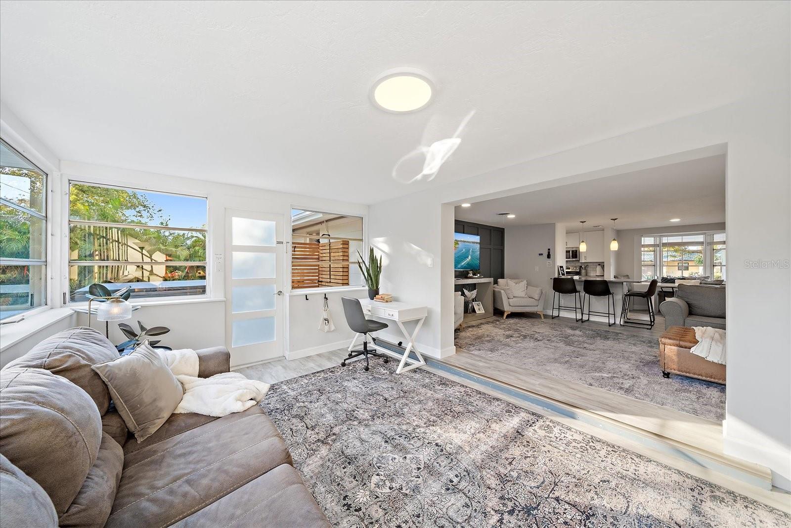 SOUTH GATE - Residential