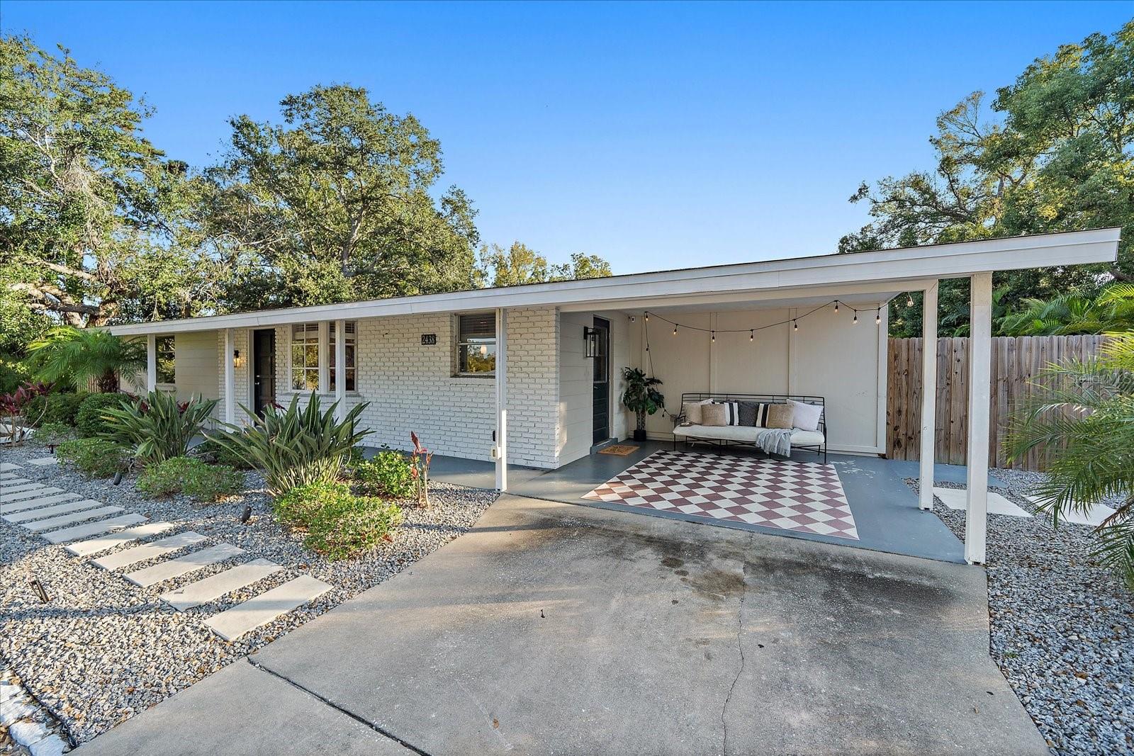 SOUTH GATE - Residential