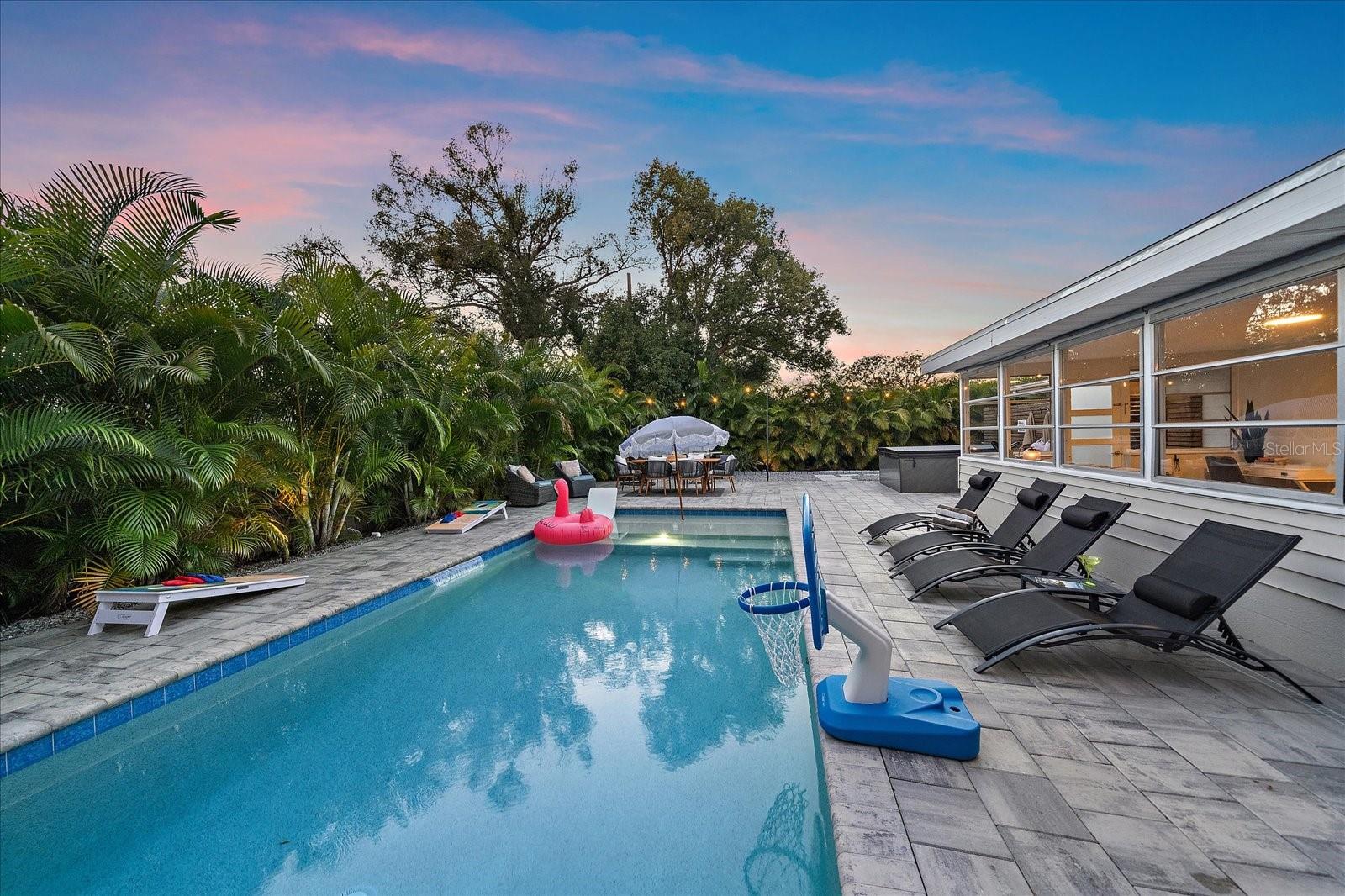 SOUTH GATE - Residential