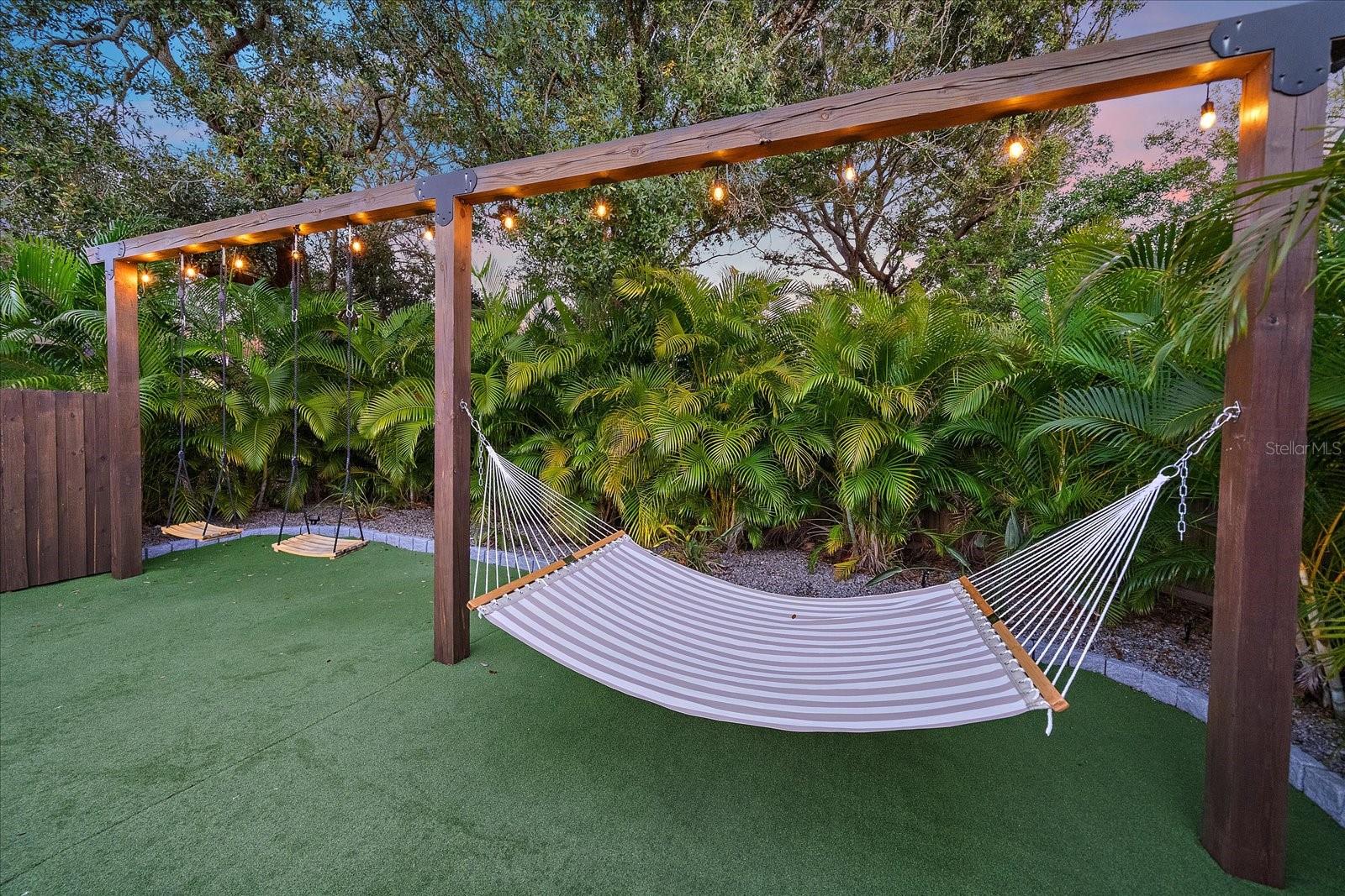 SOUTH GATE - Residential