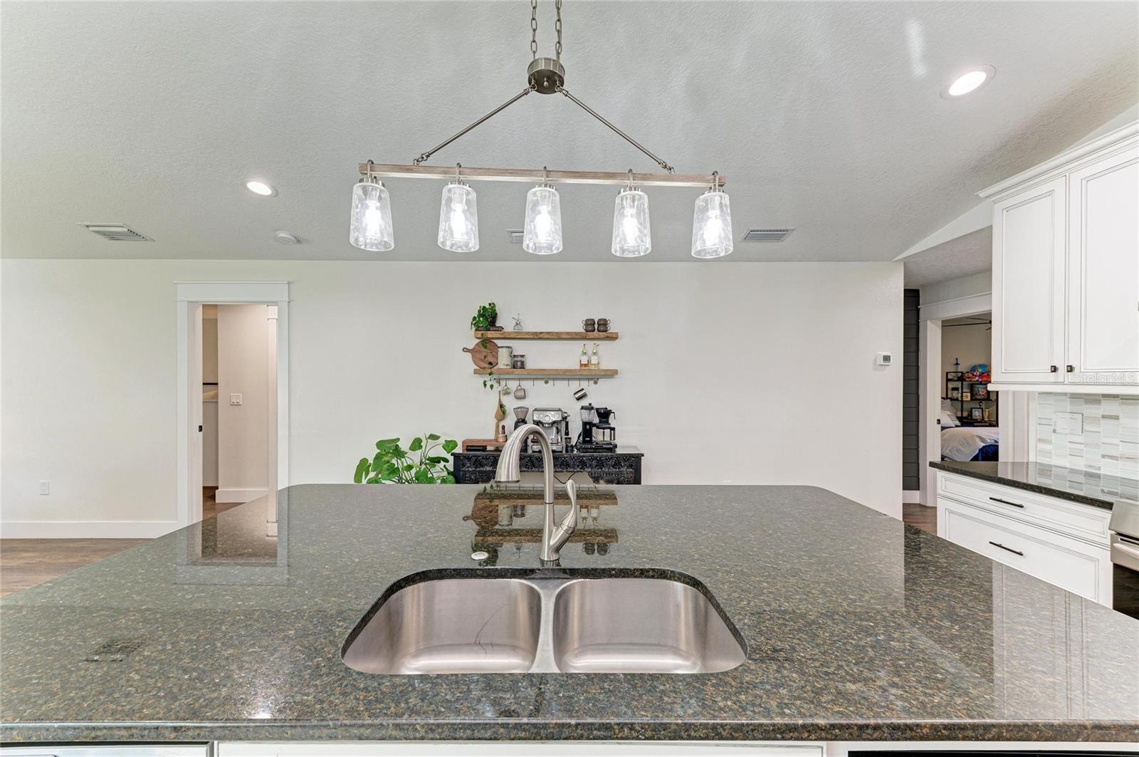 SUB LOT3&4 B2 PARRISH AD TO TOWNSHIP PALMETTO - Residential