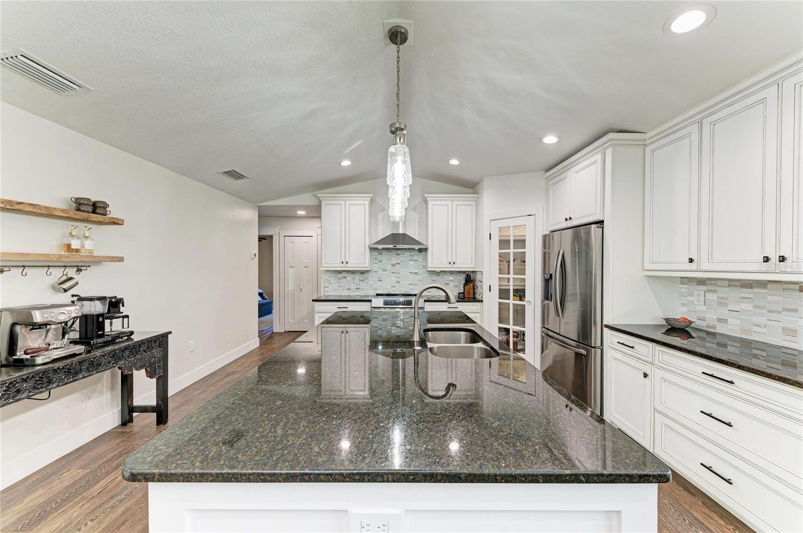 SUB LOT3&4 B2 PARRISH AD TO TOWNSHIP PALMETTO - Residential