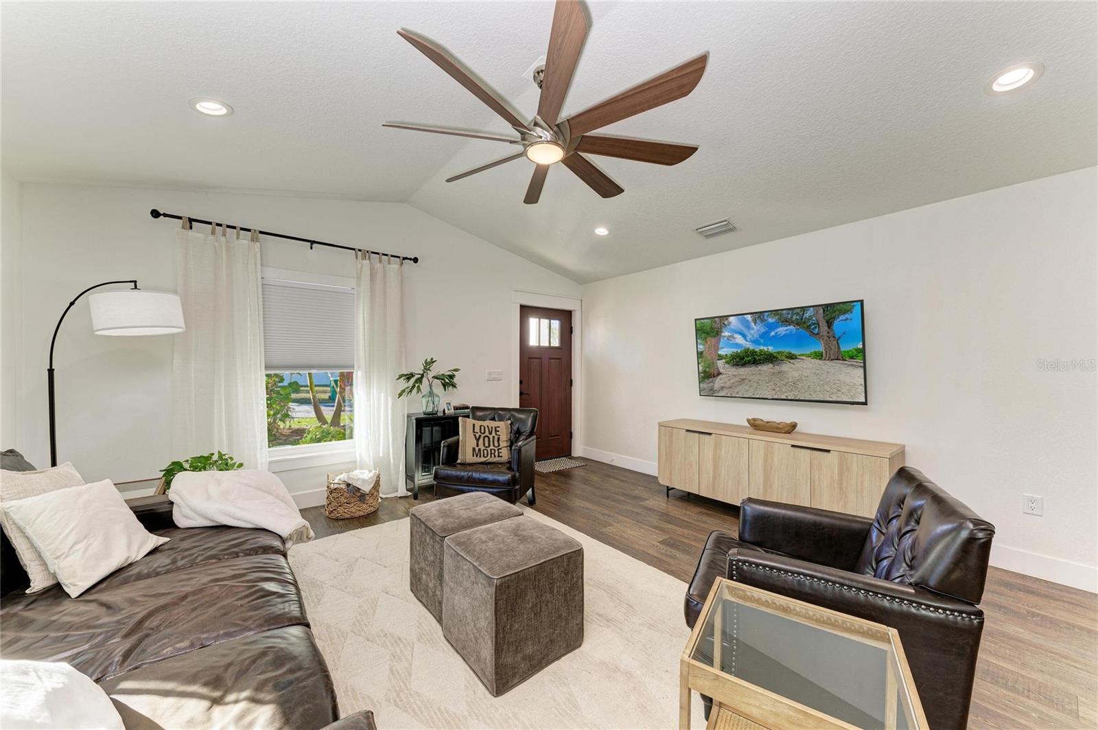 SUB LOT3&4 B2 PARRISH AD TO TOWNSHIP PALMETTO - Residential