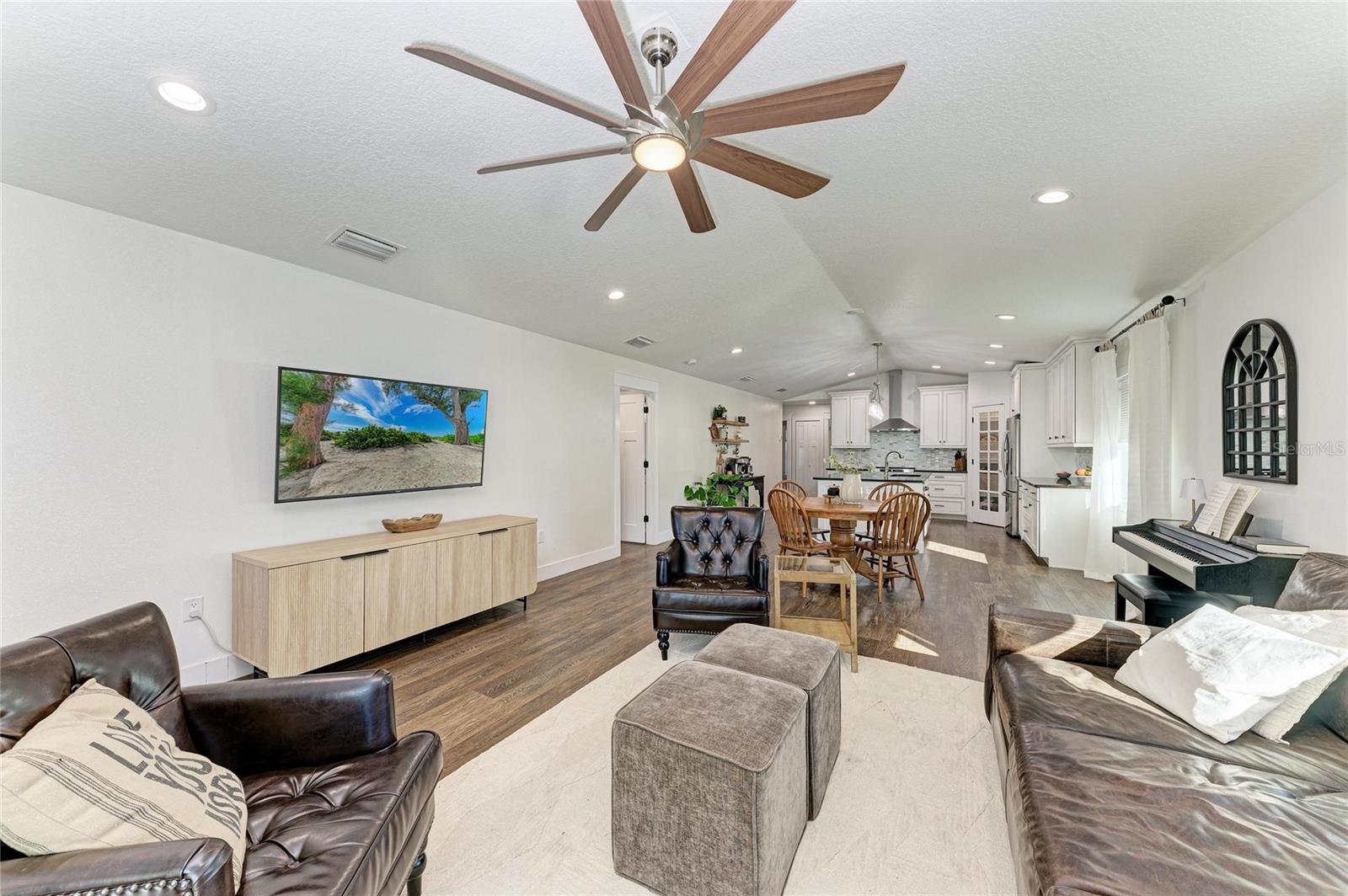 SUB LOT3&4 B2 PARRISH AD TO TOWNSHIP PALMETTO - Residential