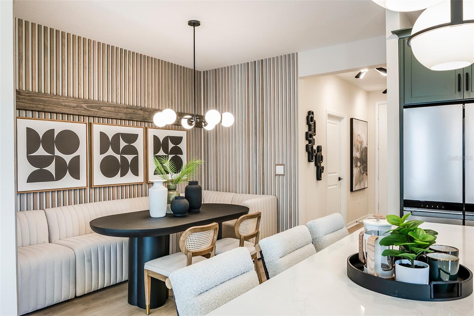 AULIN SQUARE - Residential