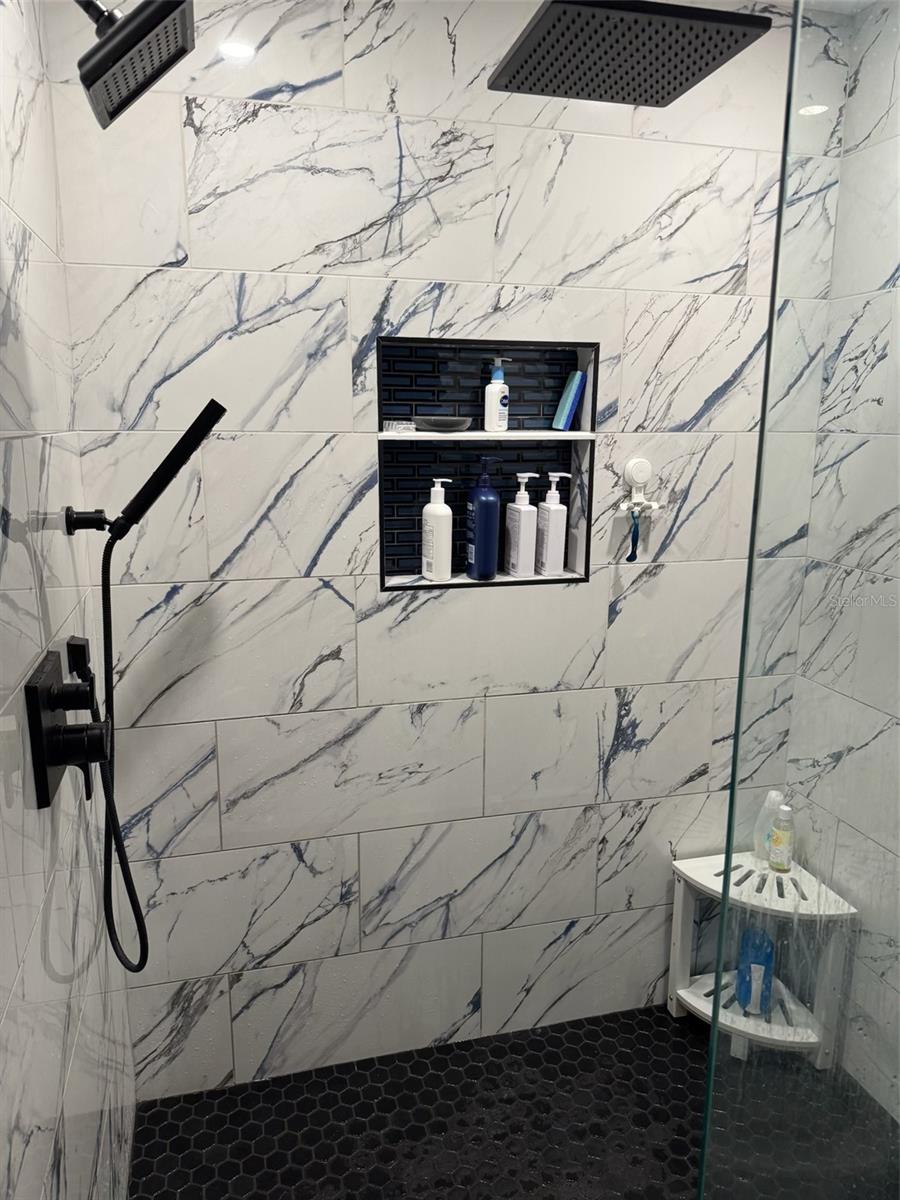 ARBOR OAKS PH 1 - Residential Lease