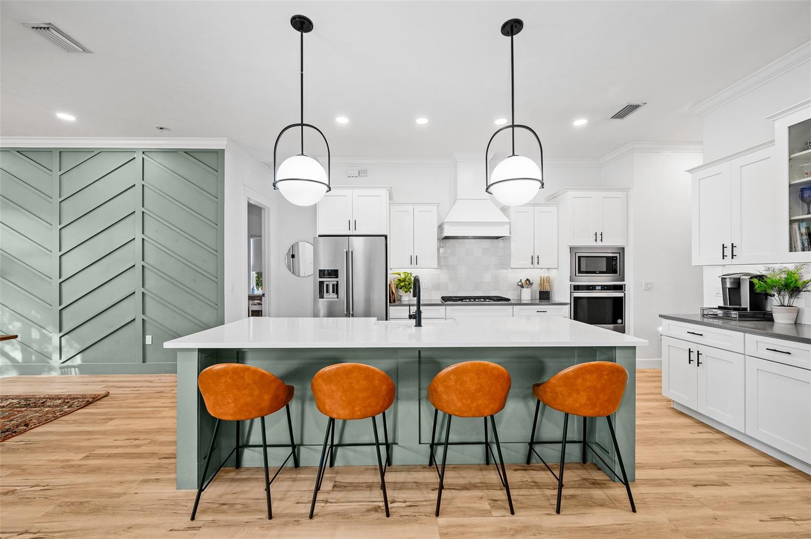 GLORIAS WAY - Residential