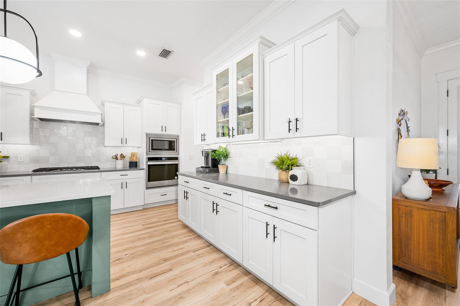 GLORIAS WAY - Residential