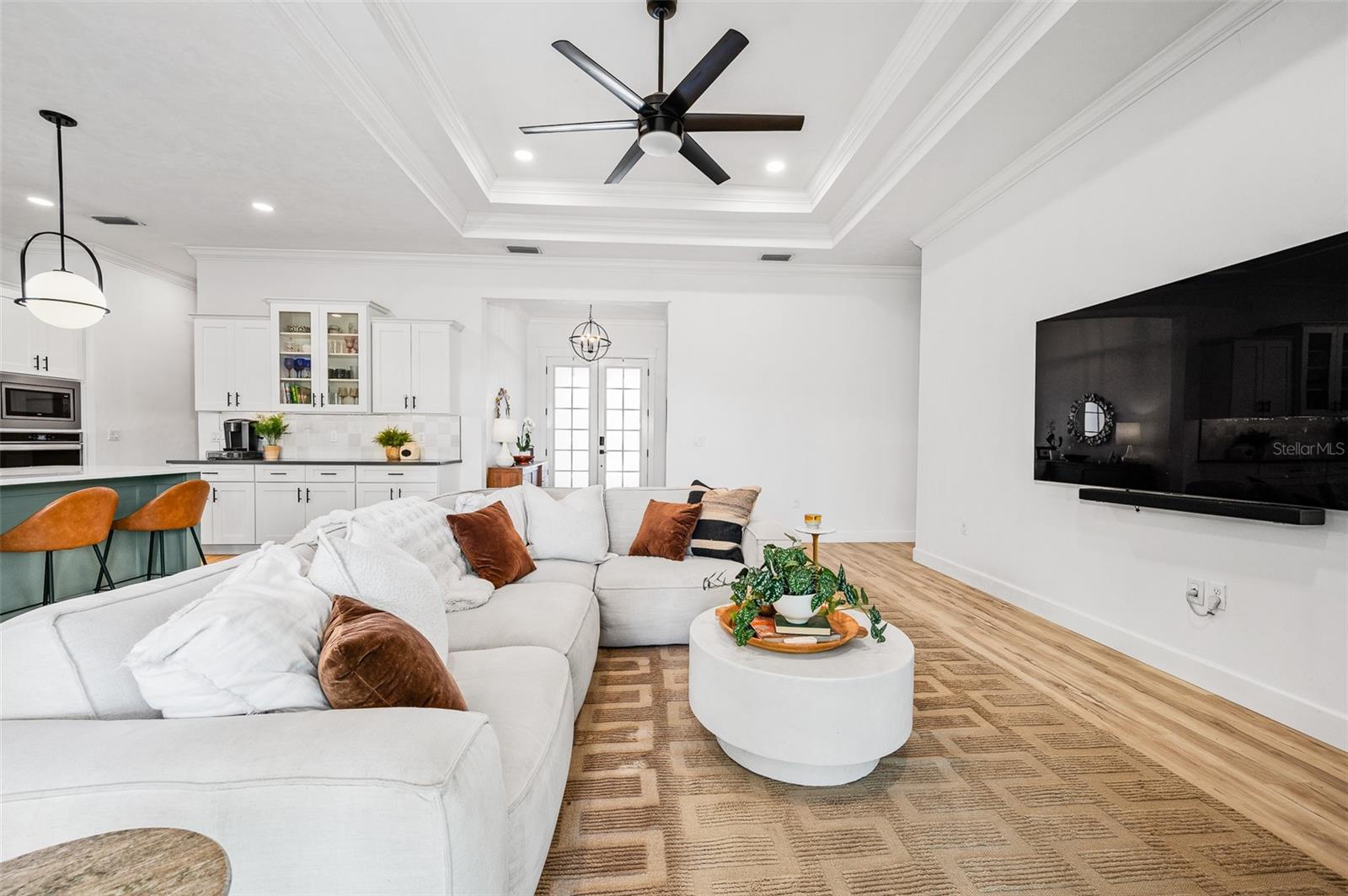 GLORIAS WAY - Residential