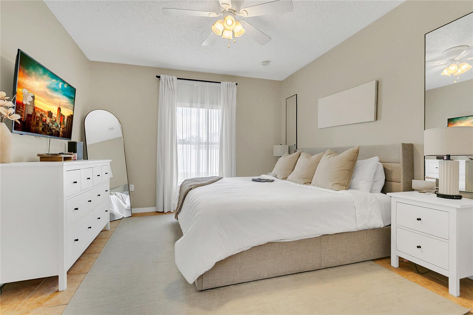 1118 SAINT TROPEZ CT
