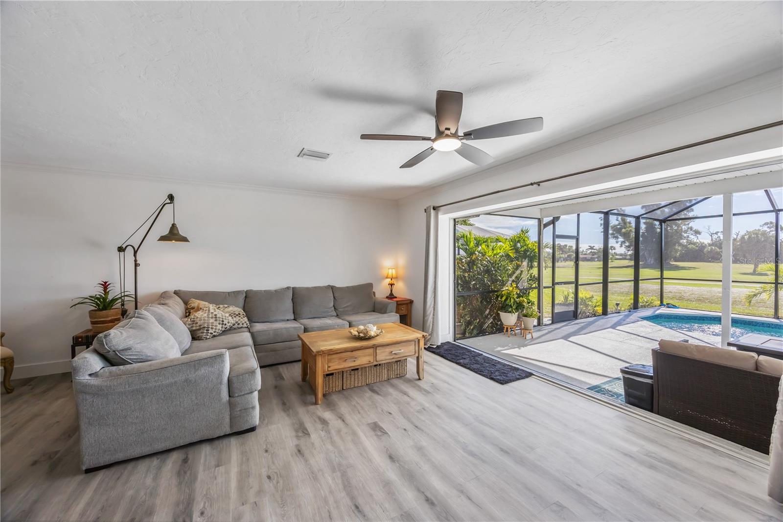 ROTONDA WEST OAKLAND HILLS - Residential