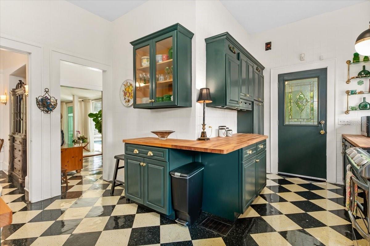 DR J C PELOTS ADD TO MANATEE - Residential