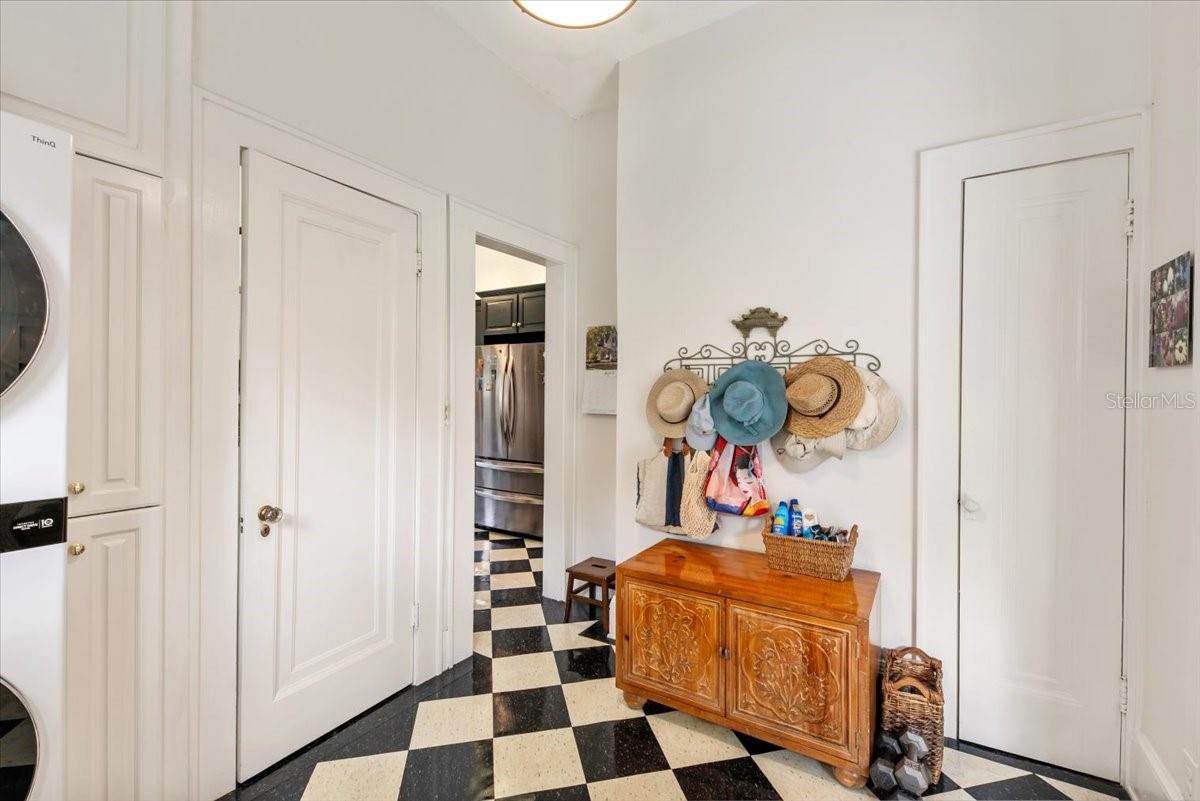 DR J C PELOTS ADD TO MANATEE - Residential