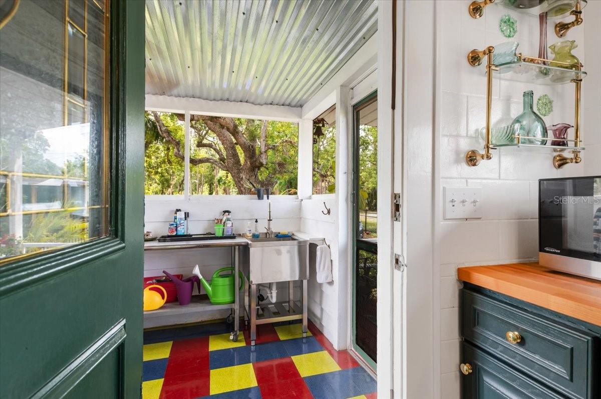 DR J C PELOTS ADD TO MANATEE - Residential