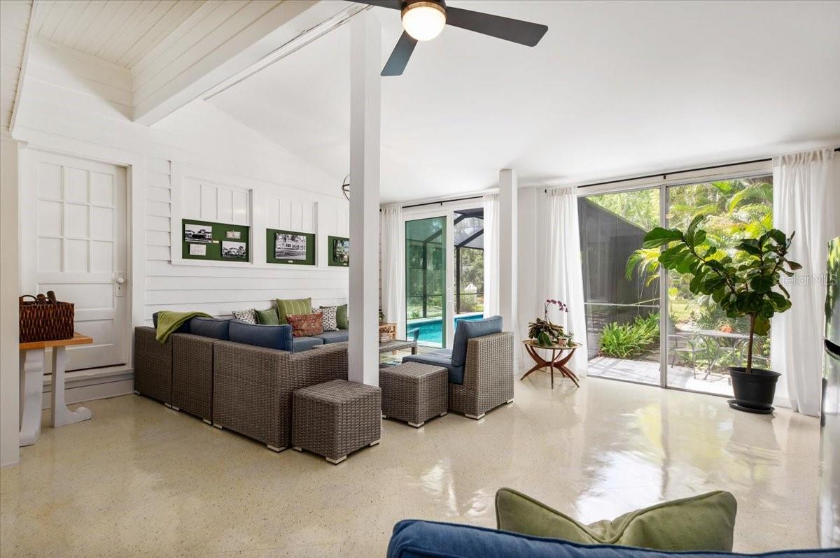 DR J C PELOTS ADD TO MANATEE - Residential