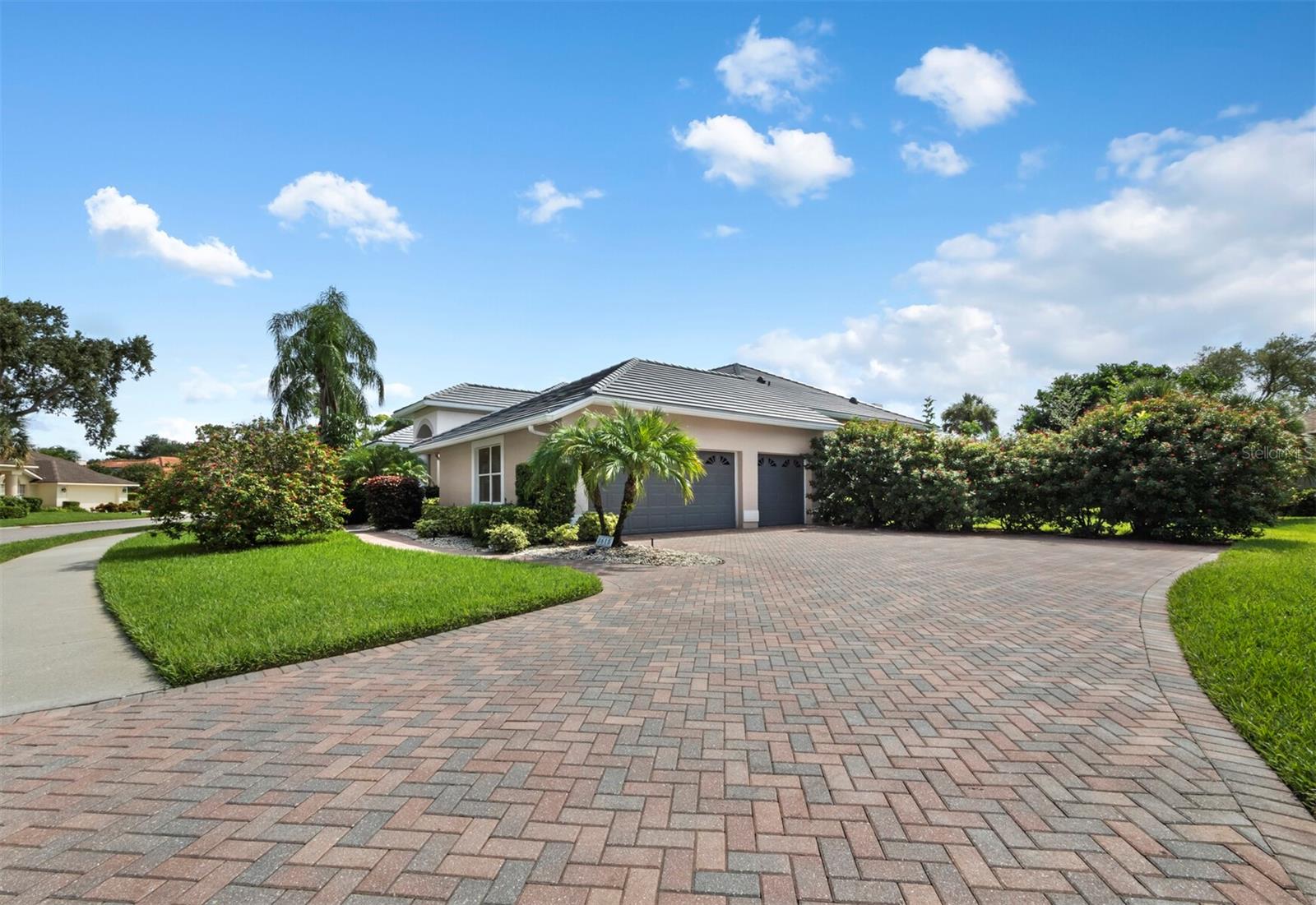 Search Properties for Sale 4 8615 WOODBRIAR DRIVE