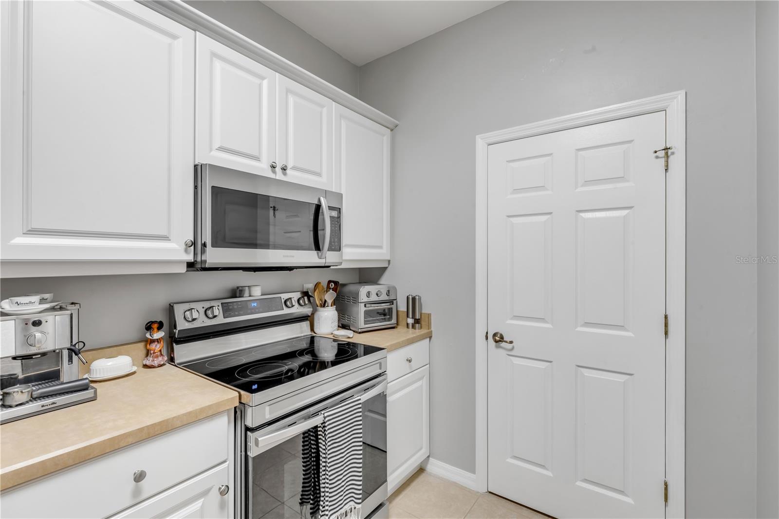 PARKSIDE TOWNHOMES AT VENETIAN BAY - Residential