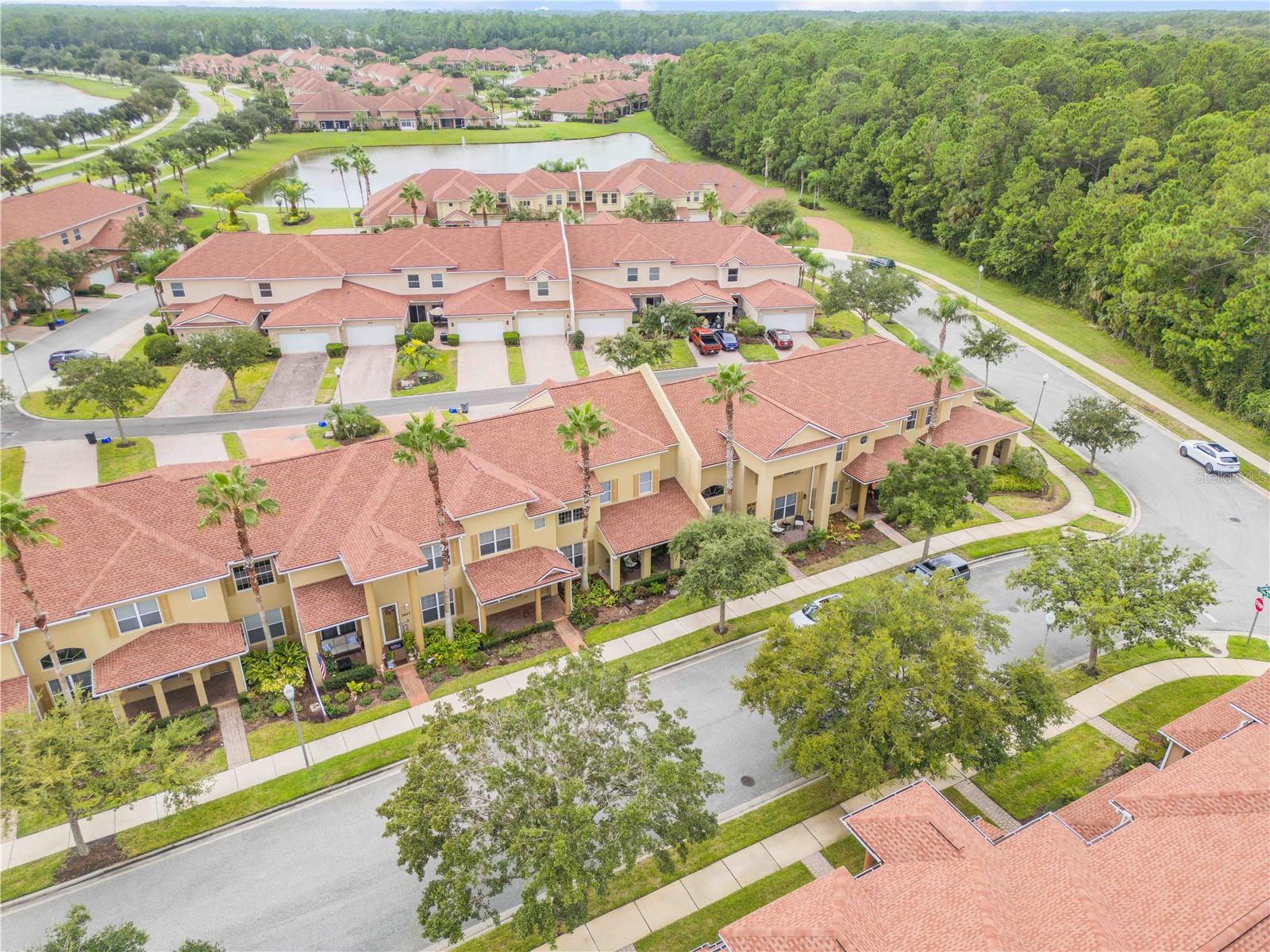 PARKSIDE TOWNHOMES AT VENETIAN BAY - Residential