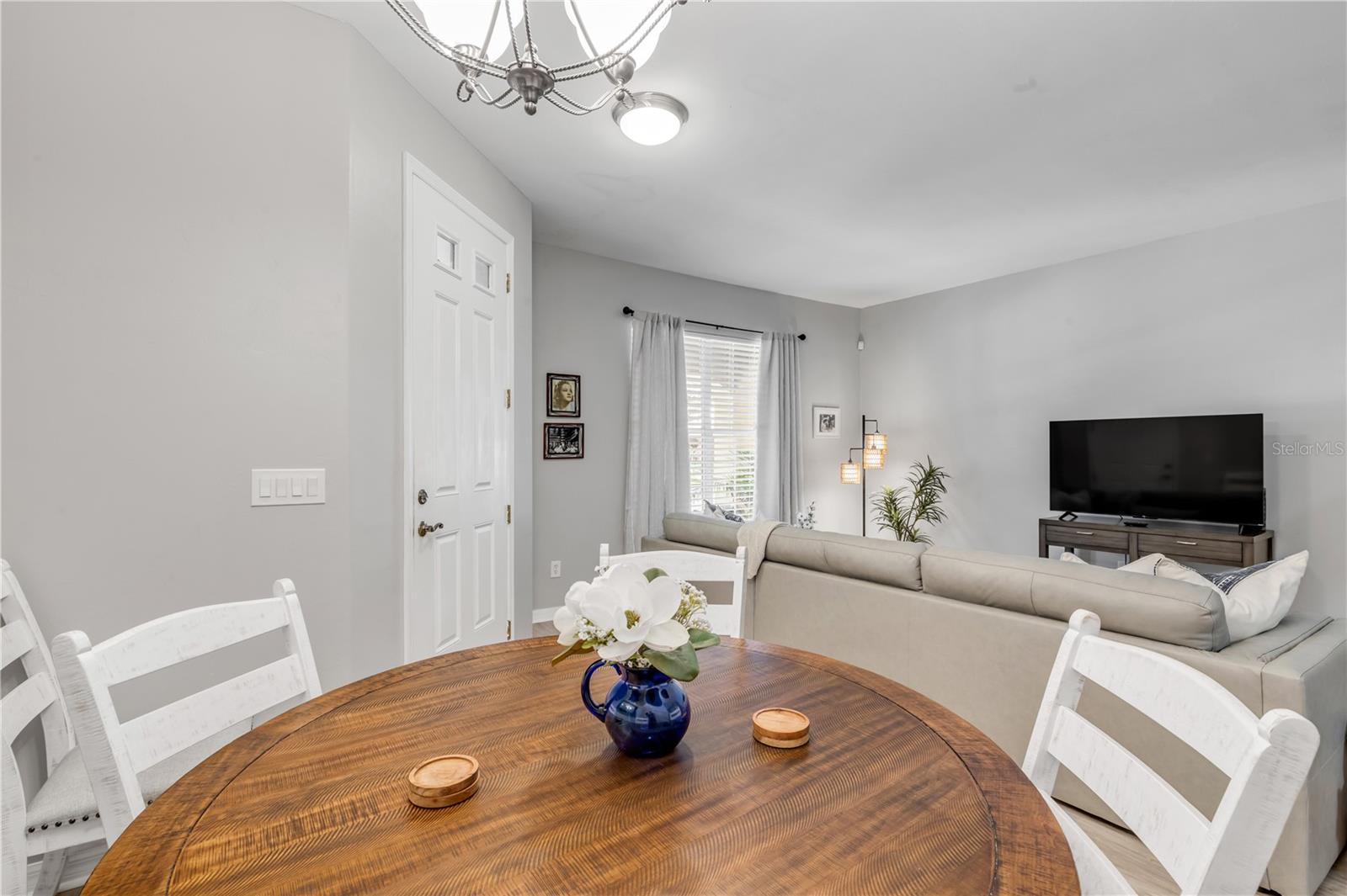 PARKSIDE TOWNHOMES AT VENETIAN BAY - Residential