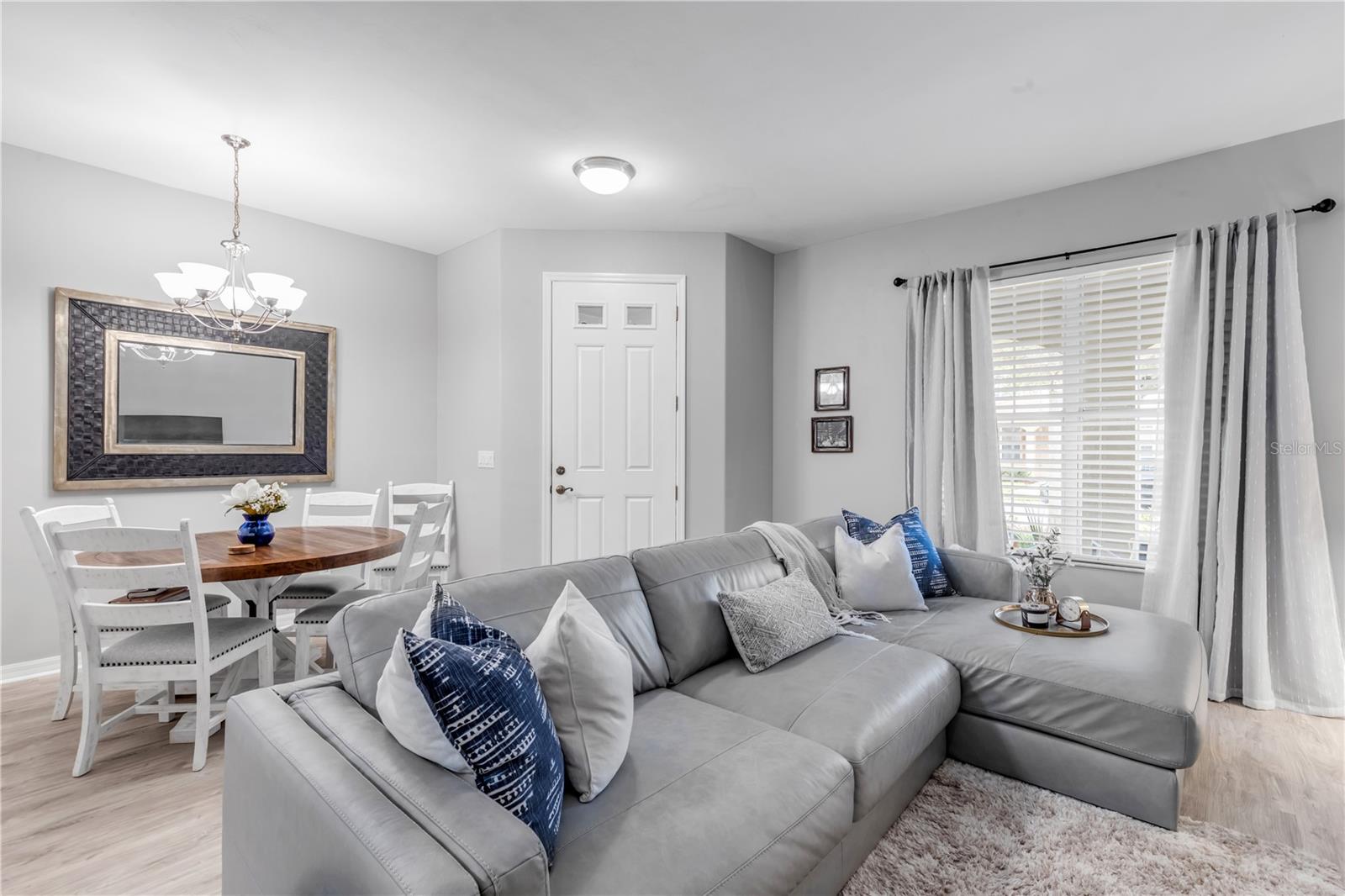 PARKSIDE TOWNHOMES AT VENETIAN BAY - Residential