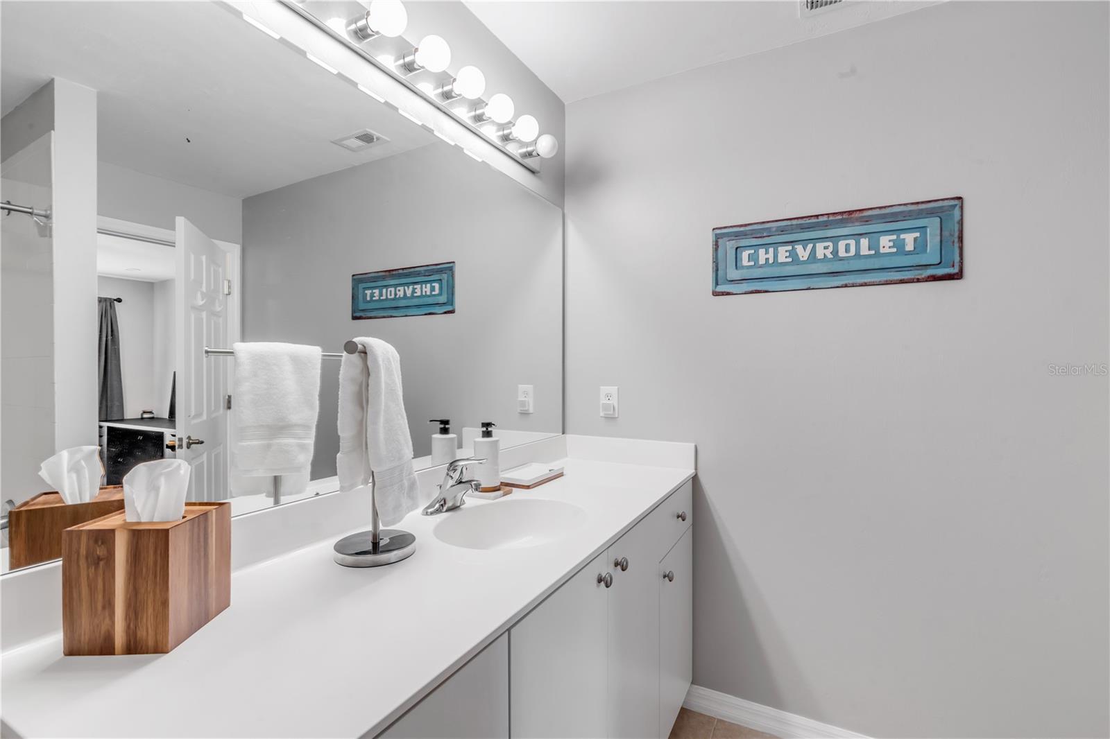 PARKSIDE TOWNHOMES AT VENETIAN BAY - Residential