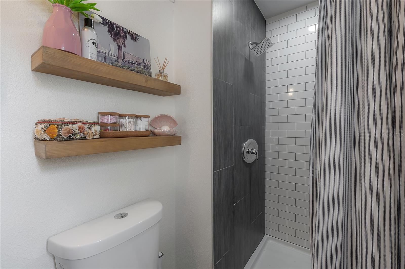 GOLFLAND OF TAMPAS NORTH SIDE - Residential