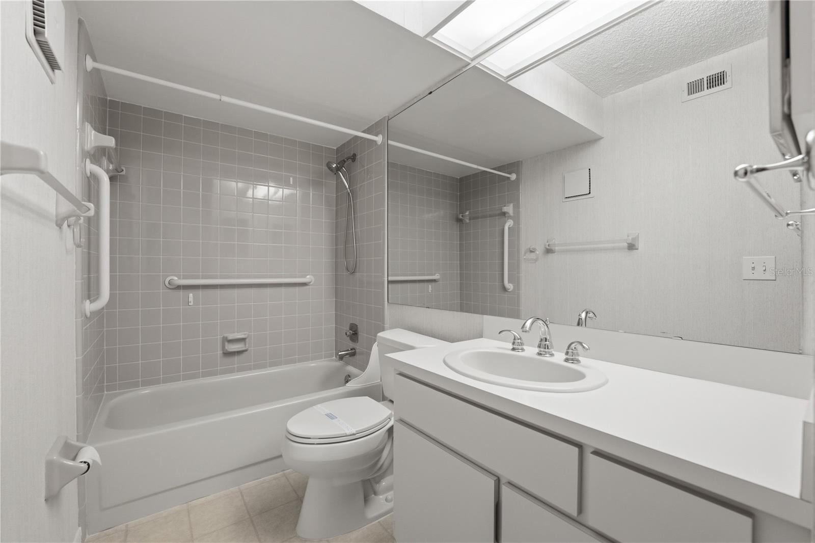 ESCONDIDO SEC 6 - Residential