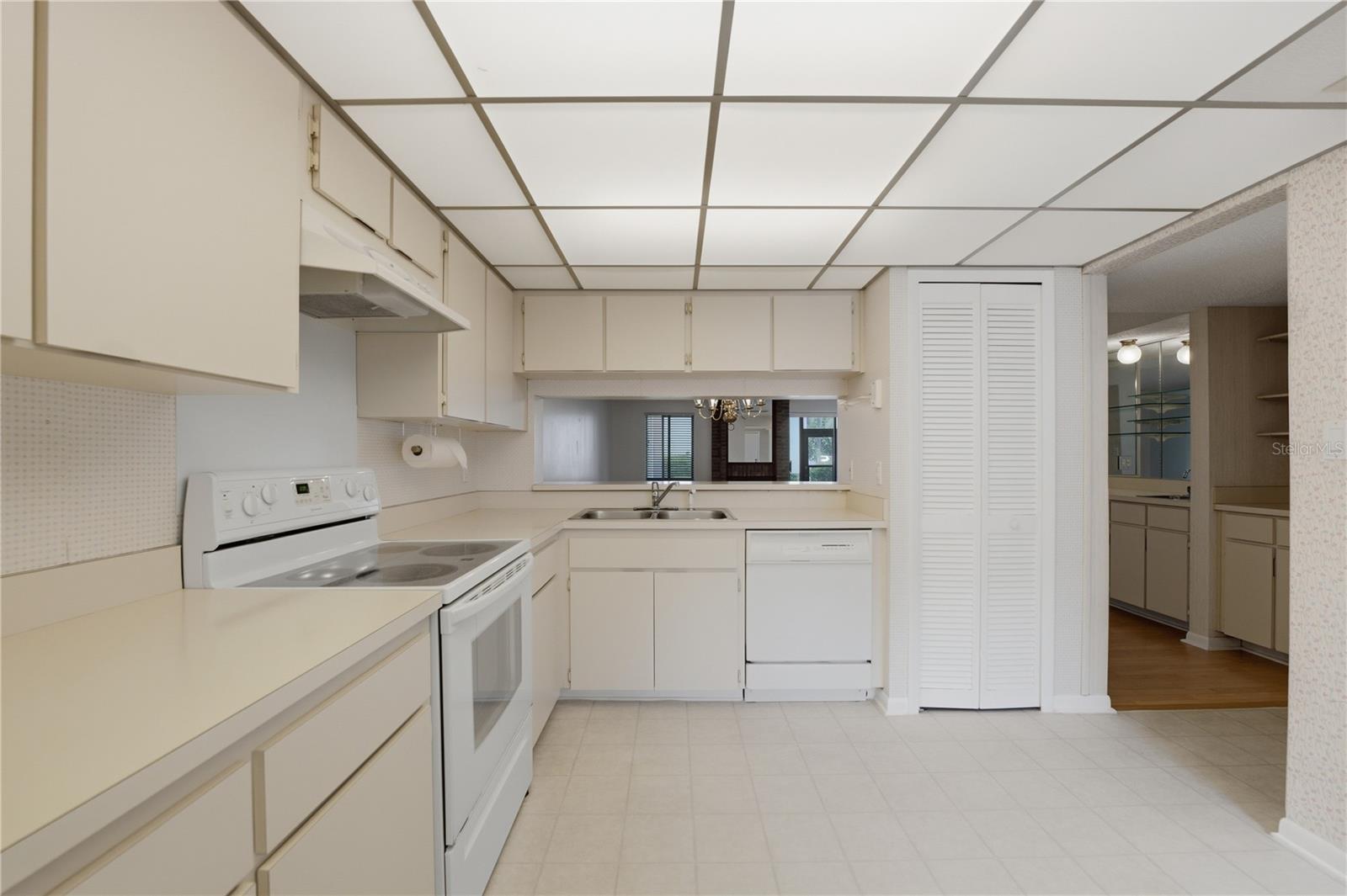 ESCONDIDO SEC 6 - Residential