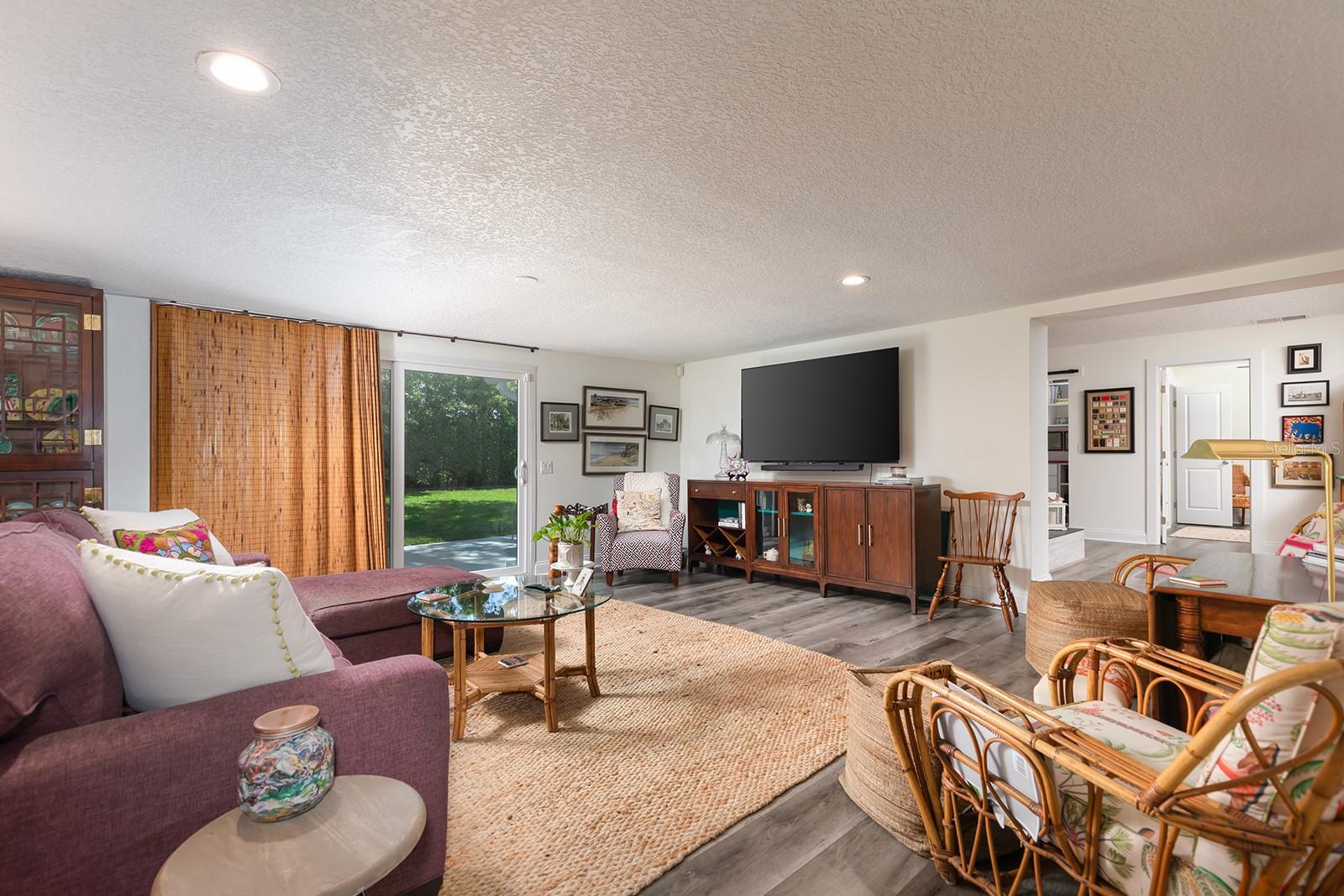 EATON PARK - Residential