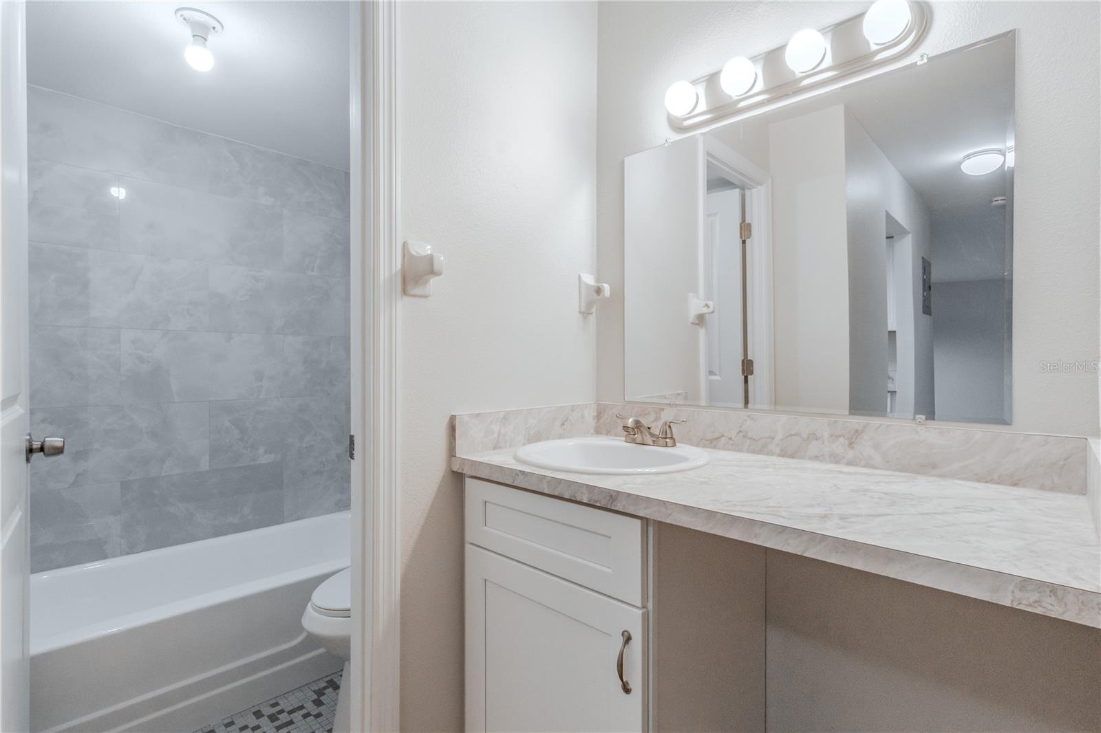 JAMESTOWN CONDO - Residential