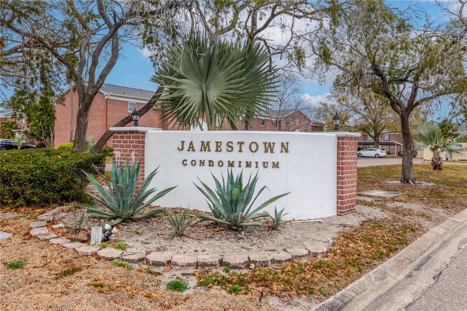 JAMESTOWN CONDO - Residential