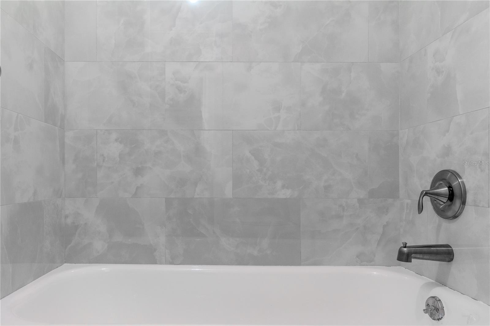 JAMESTOWN CONDO - Residential