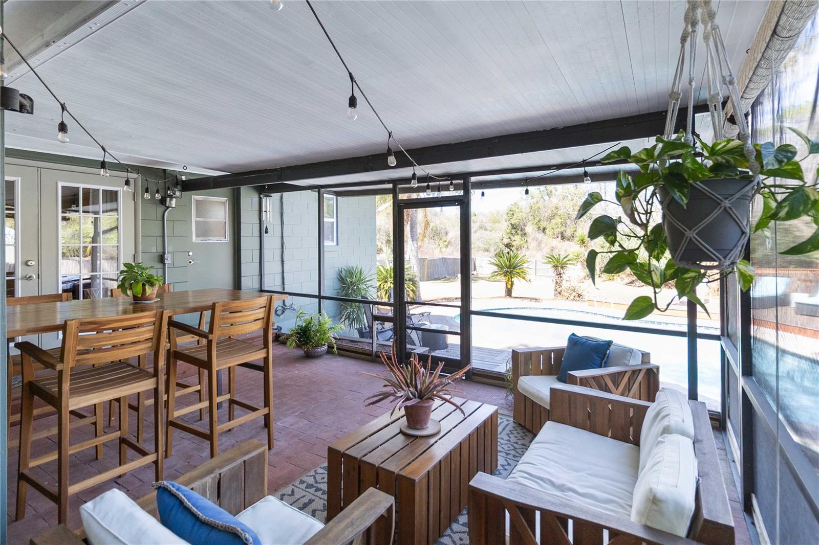 WEKIVA HUNT CLUB 1 FOX HUNT SEC 1 - Residential