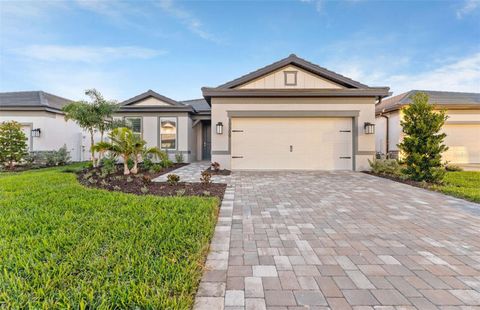 Photo of 10309 Cross River Trail, Parrish, FL 34219 (MLS # TB8431003)