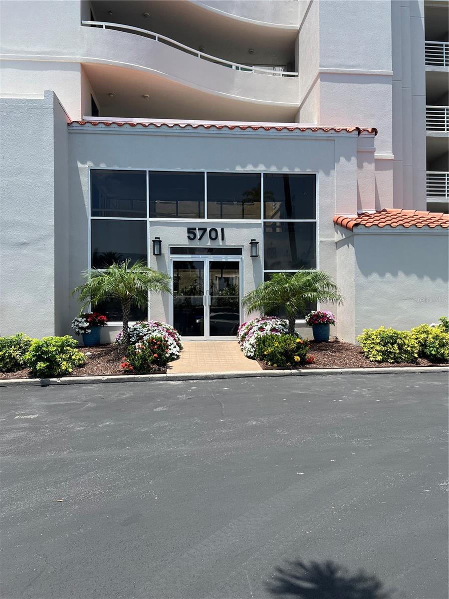 BAHIA VISTA - Residential Lease