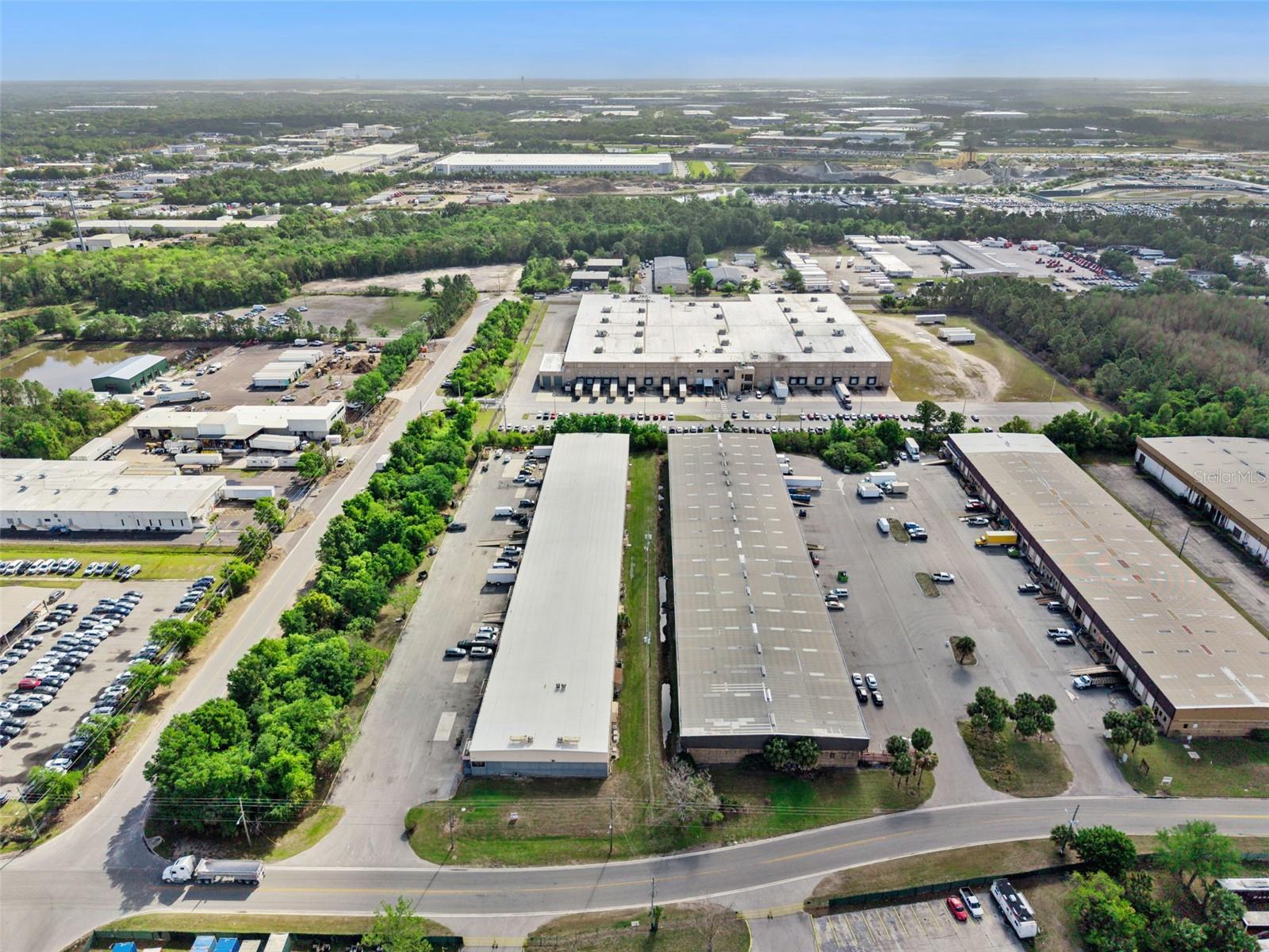 PARKWAY DISTIBUTION CENTER CONDO PH 02 - Commercial Sale