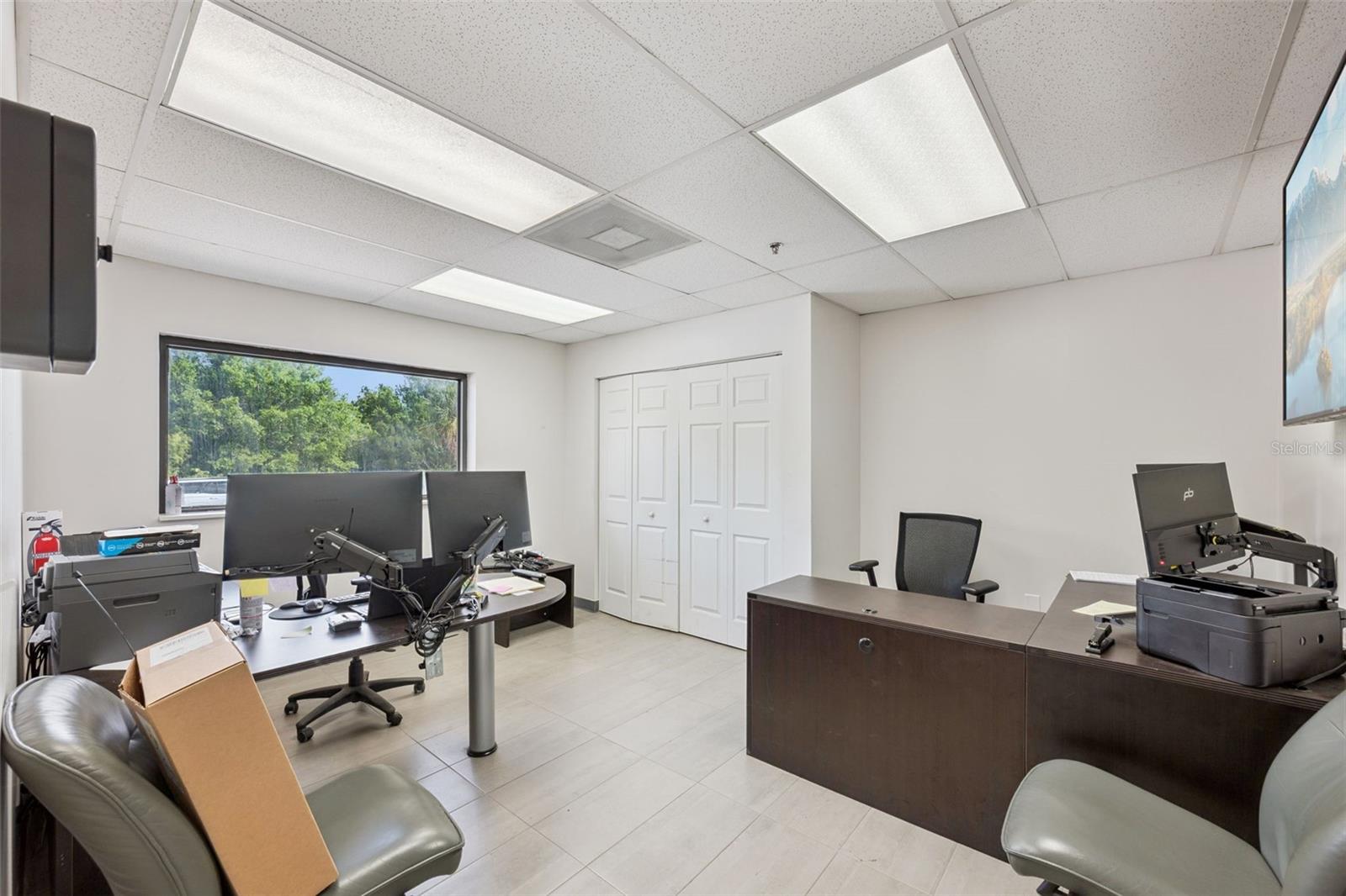 PARKWAY DISTIBUTION CENTER CONDO PH 02 - Commercial Sale