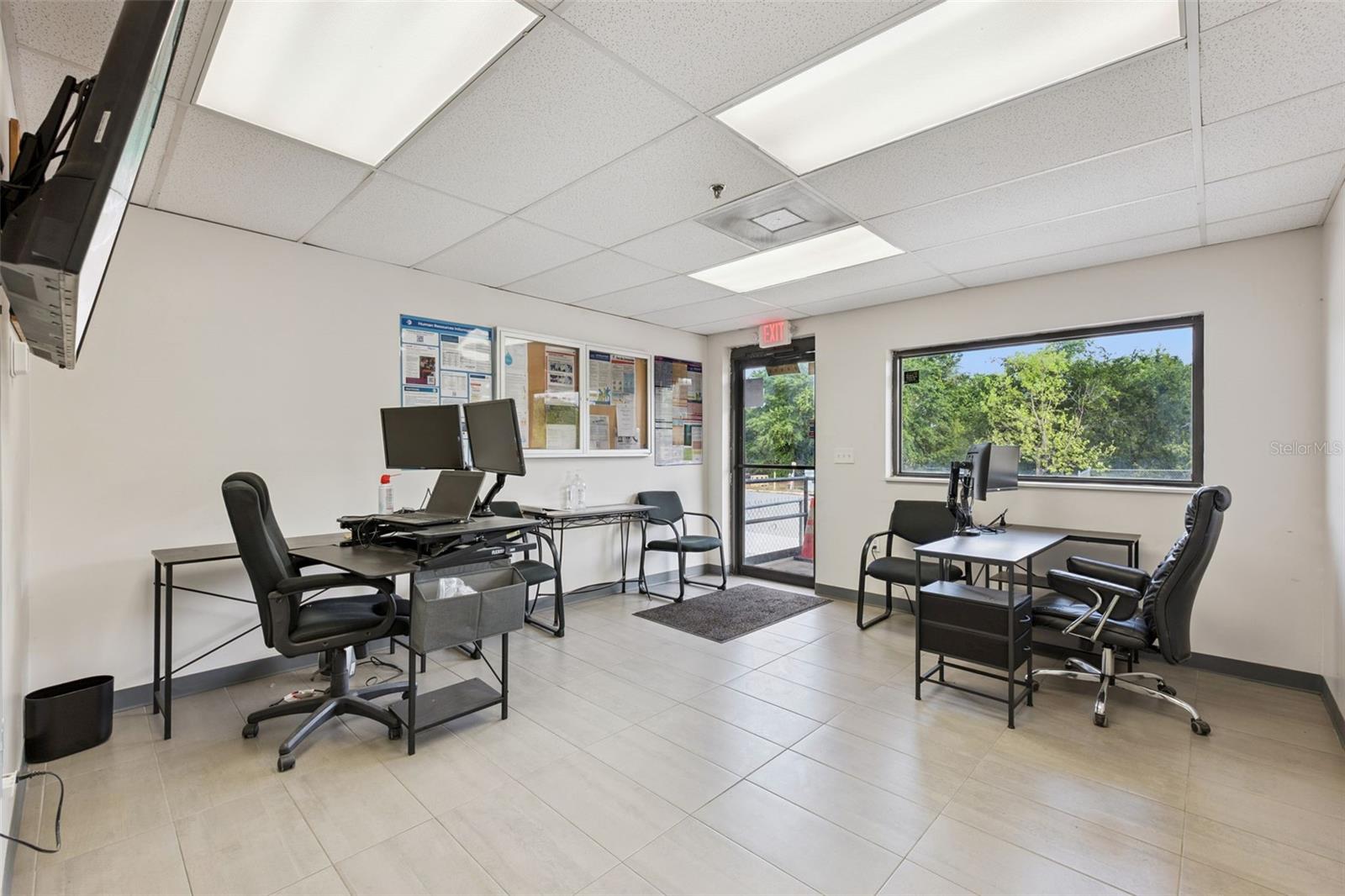 PARKWAY DISTIBUTION CENTER CONDO PH 02 - Commercial Sale