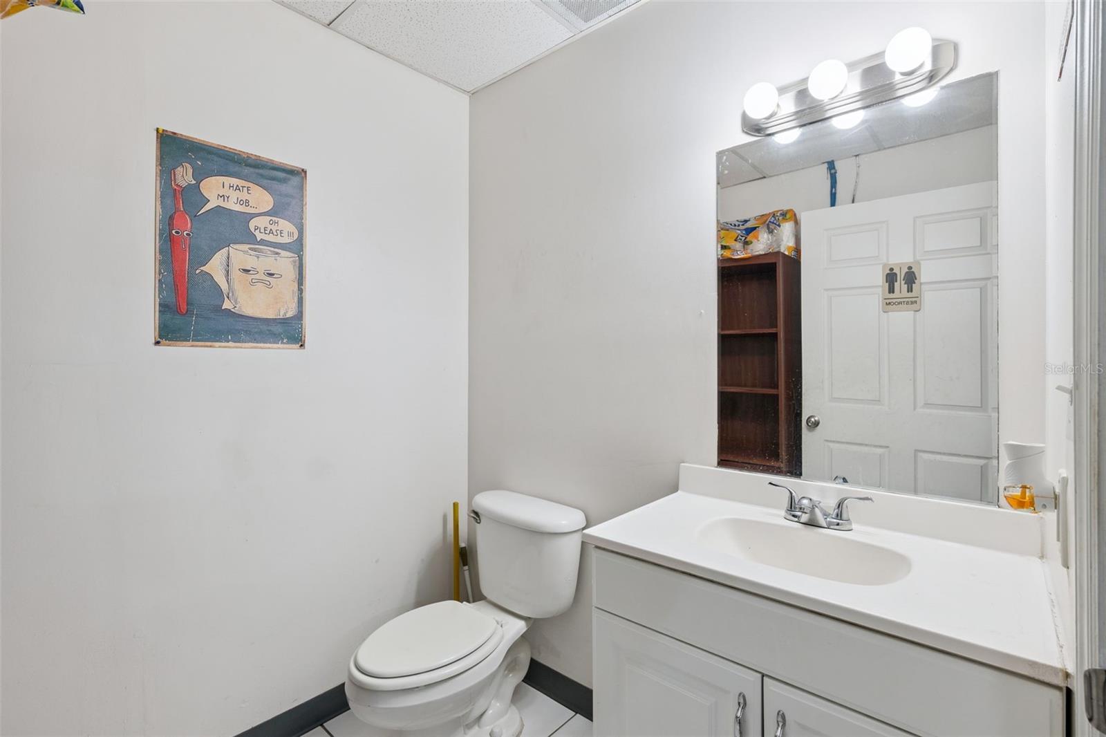 PARKWAY DISTIBUTION CENTER CONDO PH 02 - Commercial Sale